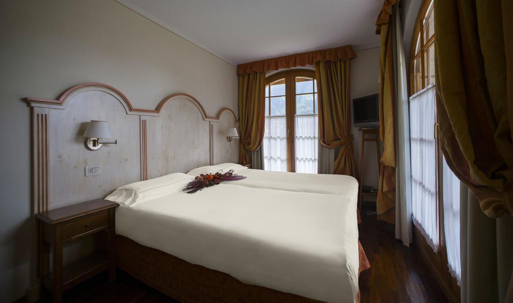 Holidays Dolomiti Apartment Resort Carisolo Εξωτερικό φωτογραφία