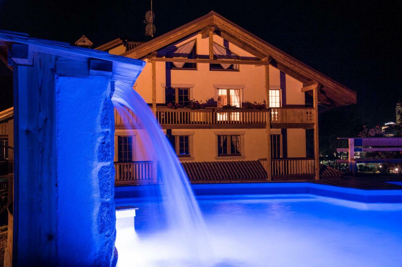 Holidays Dolomiti Apartment Resort Carisolo Εξωτερικό φωτογραφία