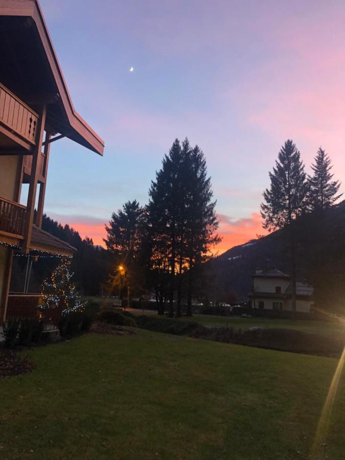 Holidays Dolomiti Apartment Resort Carisolo Εξωτερικό φωτογραφία